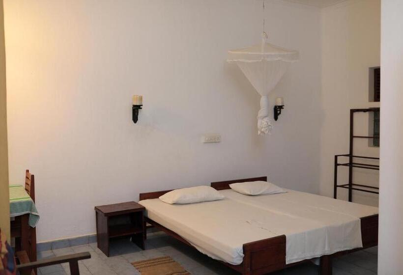 פנסיון Silver Sands