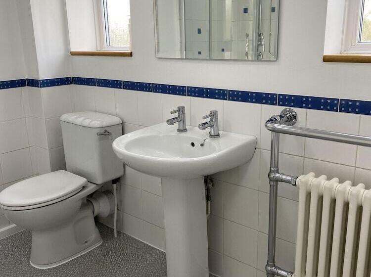 Пансион Stansted Airport Guest Rooms