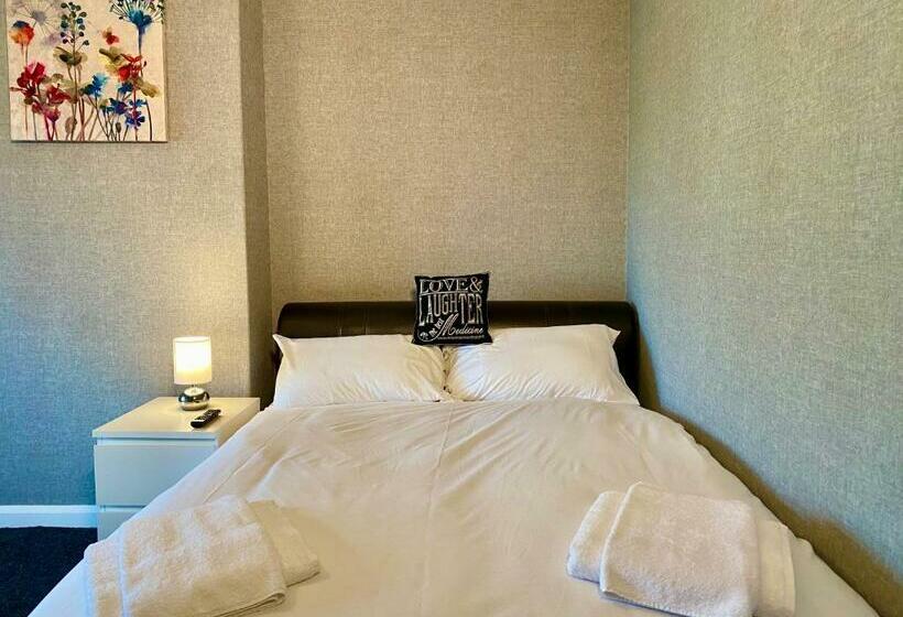 פנסיון Stockton Rooms By Horizon Stays