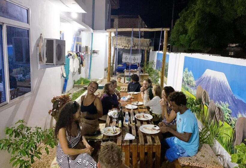 ペンション Tamu House Pajé Beach