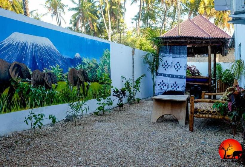 ペンション Tamu House Pajé Beach