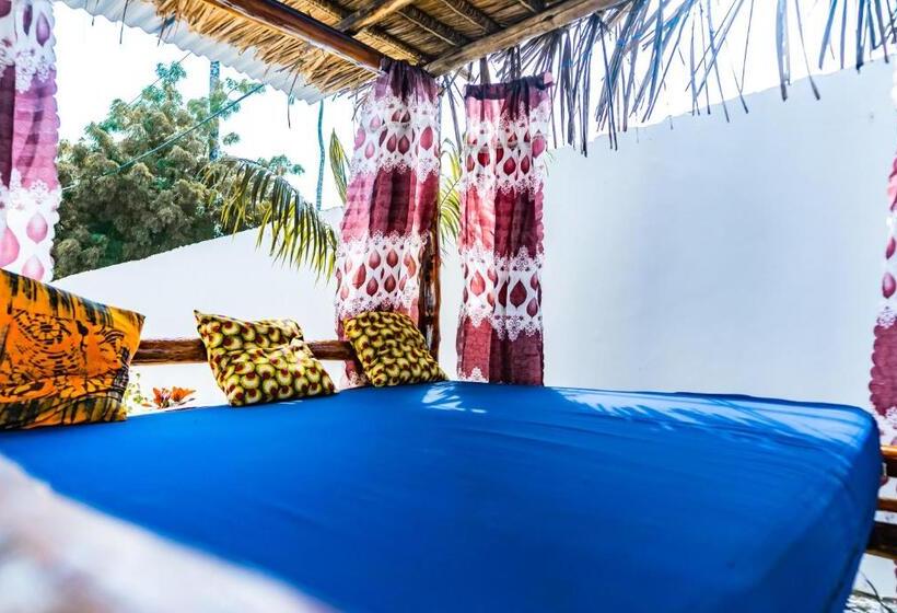 ペンション Tamu House Pajé Beach