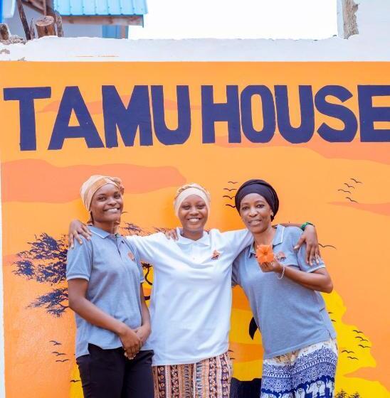 ペンション Tamu House Pajé Beach