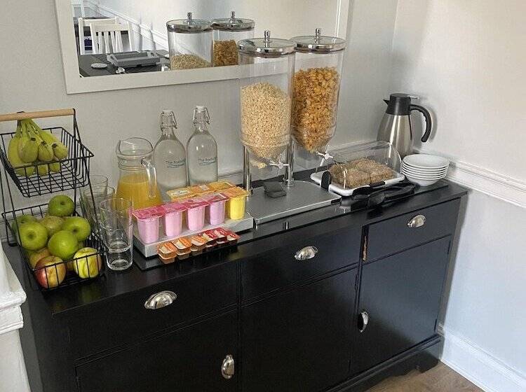 ペンション The Roxburgh Guest Accommodation