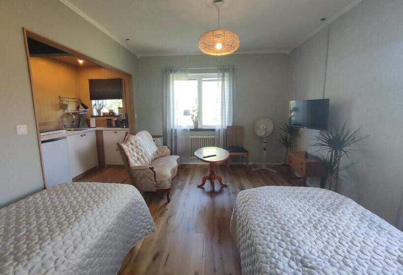 بنسيون Villa Sjöhästen