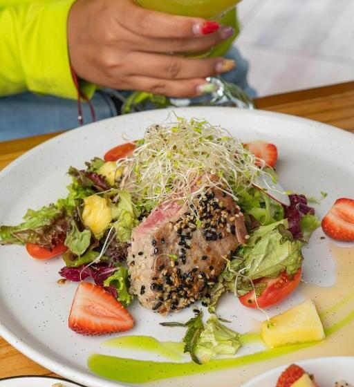 منتجع Rivel   Restaurant & Nature Retreat