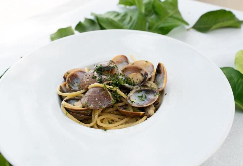 Testa Di Monaco Basic Beach Accommodations