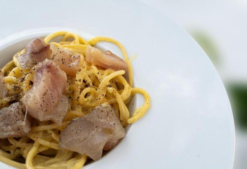 Testa Di Monaco Basic Beach Accommodations