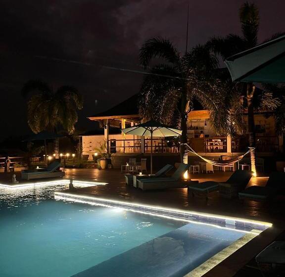 The Endless Summer Resort