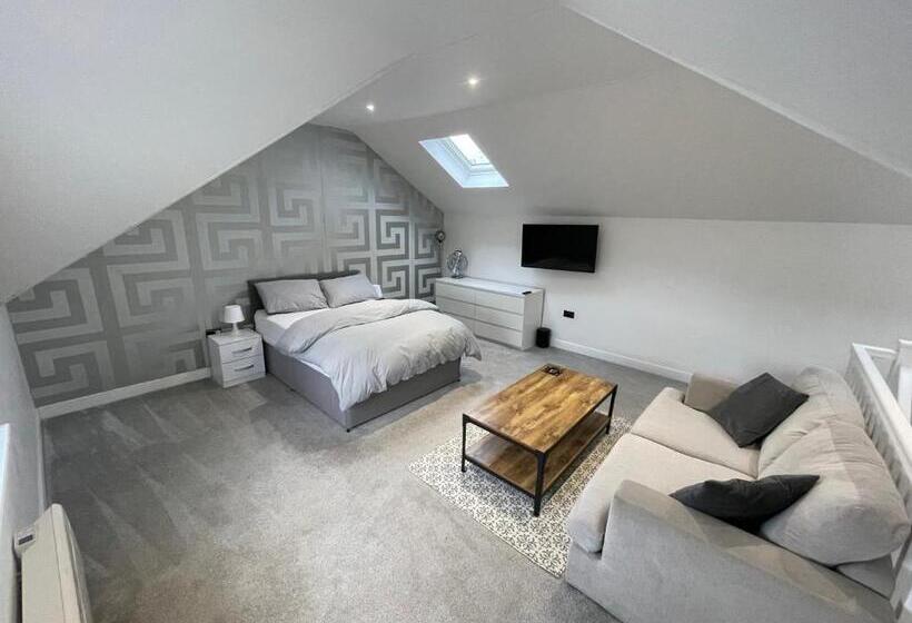 Welcome Properties   Self Check In Whole Apartment