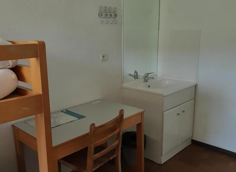 הוסטל Auberge Collective Cozy&family