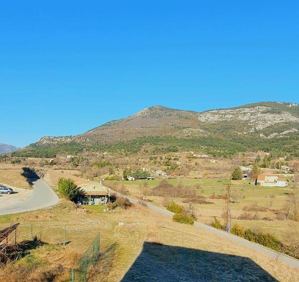 הוסטל Auberge Collective Cozy&family