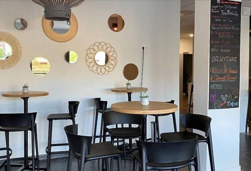 הוסטל Auberge De Jeunesse Hi Clermont Ferrand