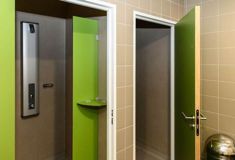 הוסטל Auberge De Jeunesse Hi Clermont Ferrand