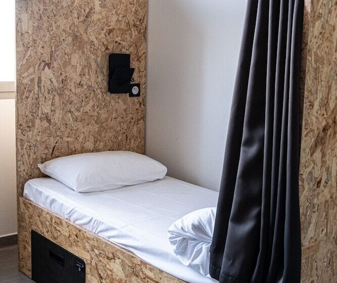 הוסטל Auberge De Jeunesse Hi Clermont Ferrand