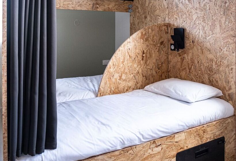 הוסטל Auberge De Jeunesse Hi Clermont Ferrand