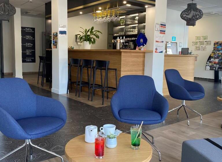 הוסטל Auberge De Jeunesse Hi Clermont Ferrand