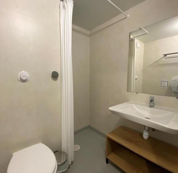 הוסטל Auberge De Jeunesse Hi Clermont Ferrand