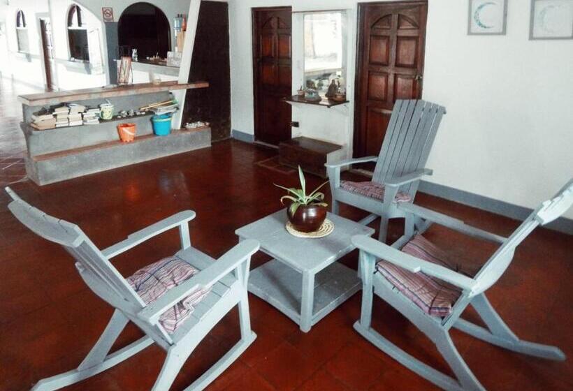 호스텔 Casita De Playa Bomalu