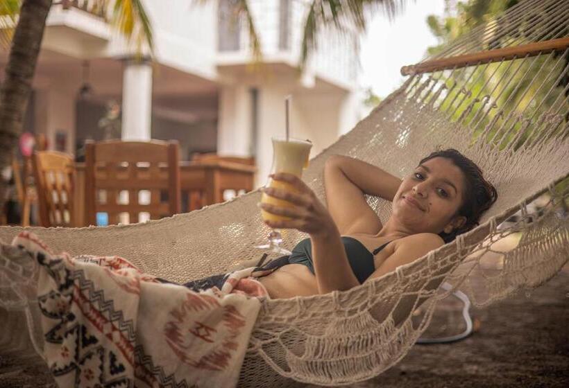 호스텔 Casita De Playa Bomalu