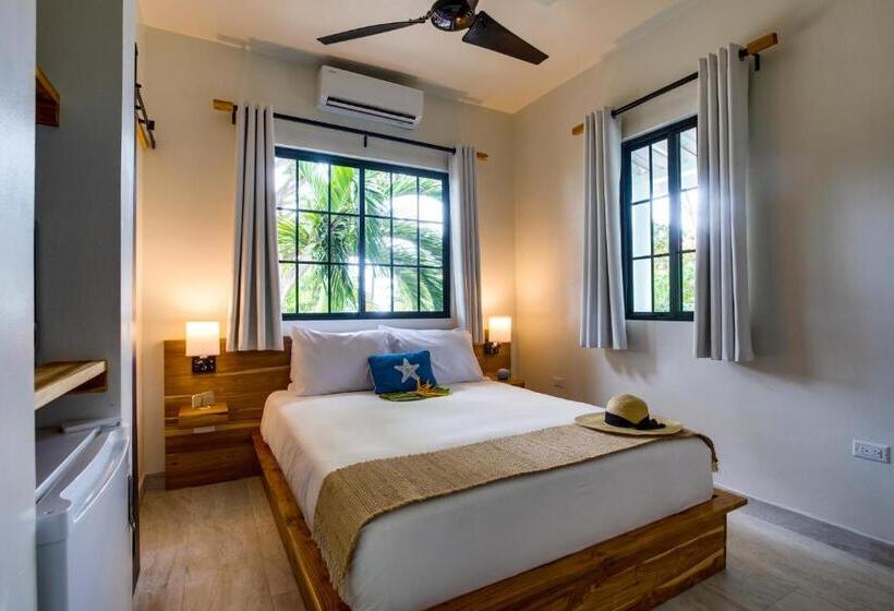 Общежитие The Sea Glass Inn