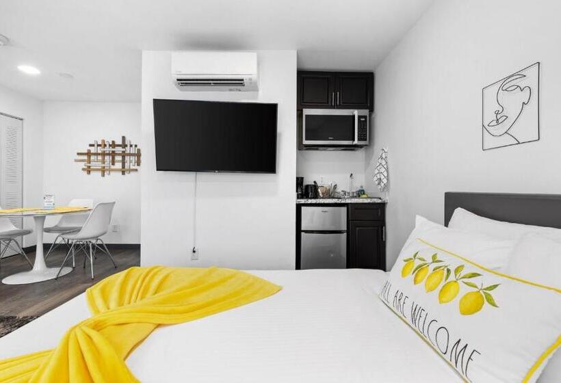 فندق صغير Sunset Inn South Miami