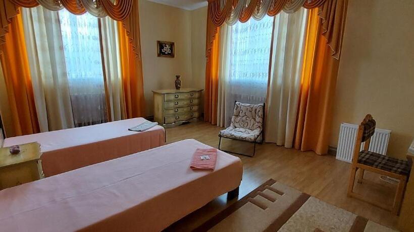 مبيت وإفطار Bb Student