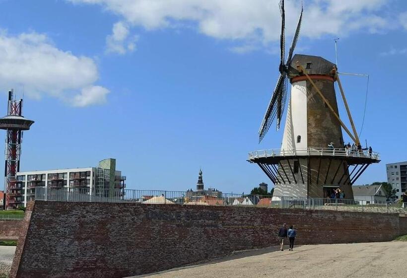 تختخواب و صبحانه Breakfast At Carin’s
