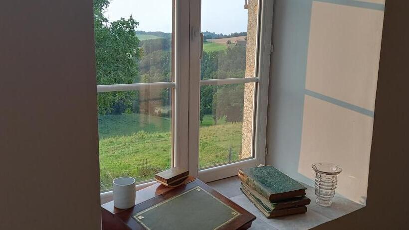 ベッドアンドブレックファースト Chambres D Hôtes La Babinerie