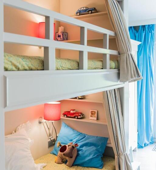 تختخواب و صبحانه Flo S Atelier   Family Studio