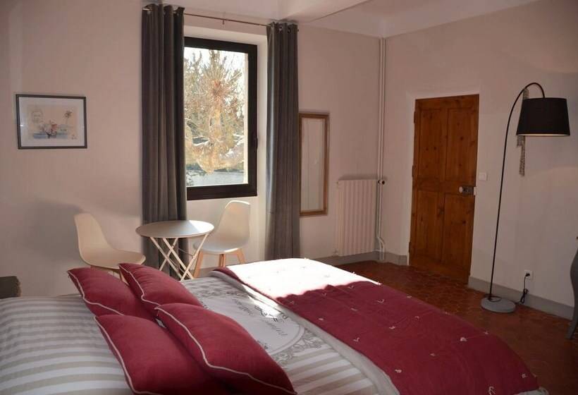 צימר La Bastide Des Lavandières