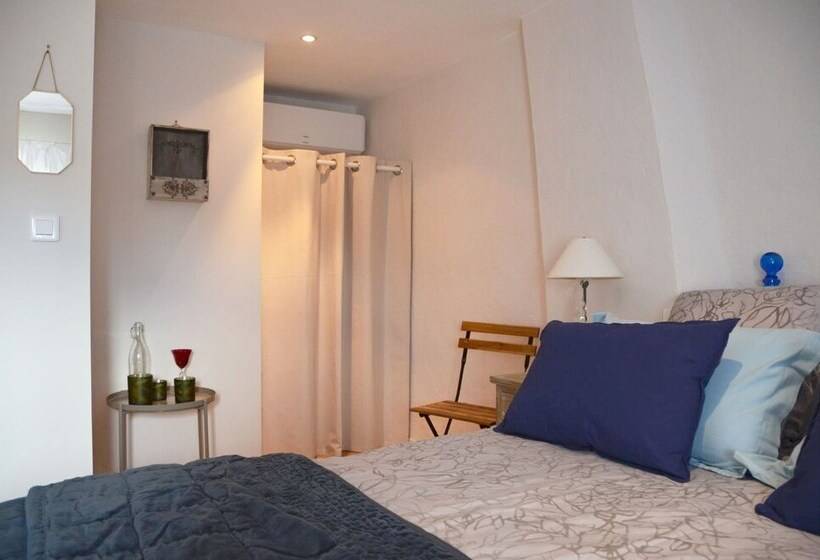 צימר La Bastide Des Lavandières