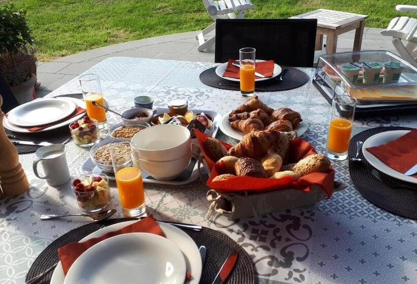 ベッドアンドブレックファースト Les Chanterolles