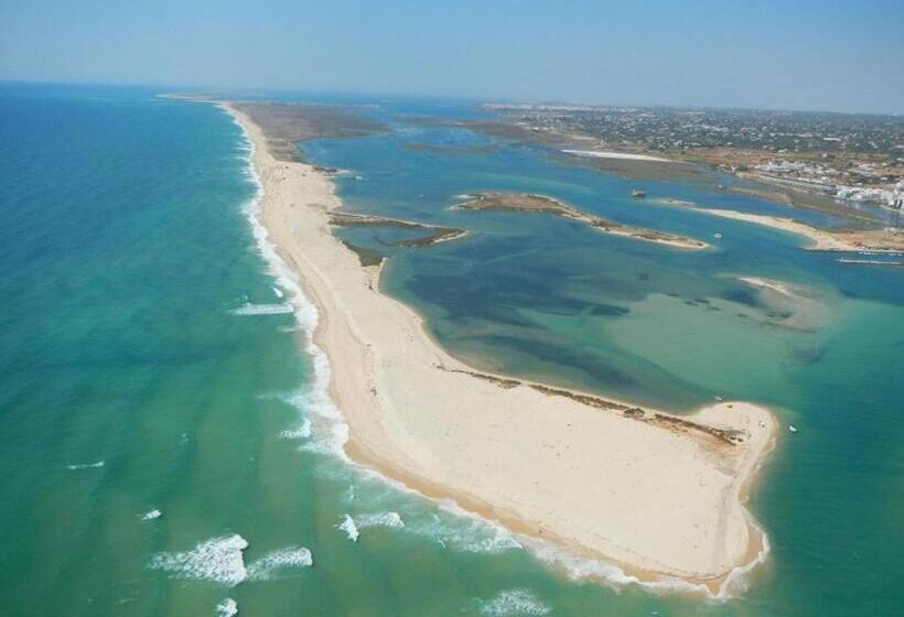 צימר Villa Vista Mar Piscina Suites