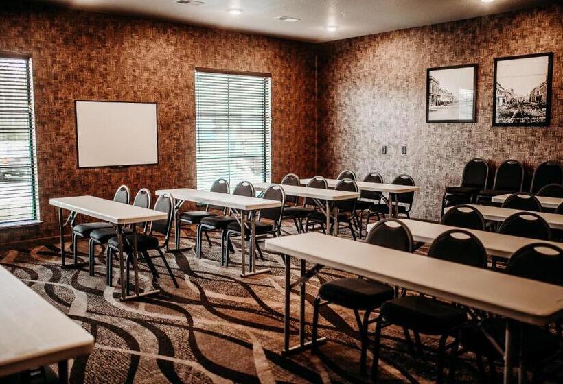 Cobblestone Hotel & Suites International Falls