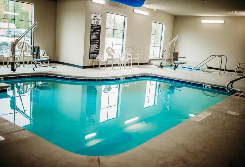 Cobblestone Hotel & Suites International Falls