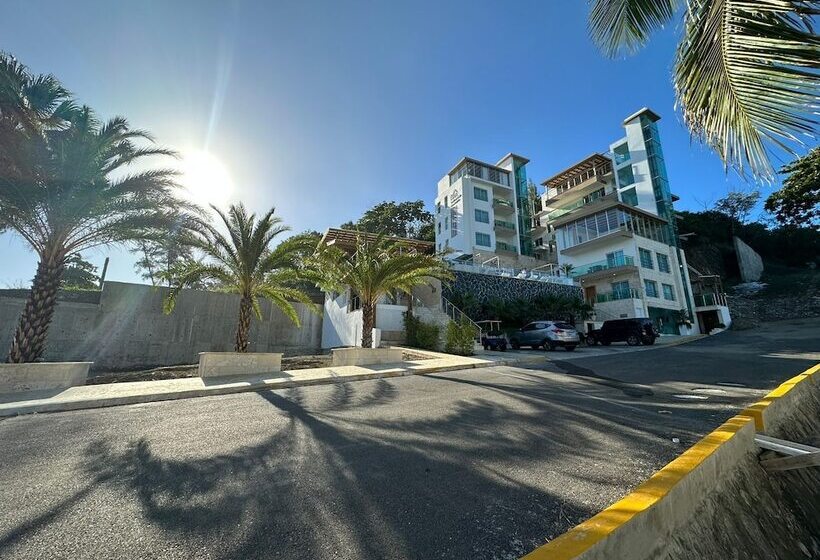 Cofresi Hills Residence