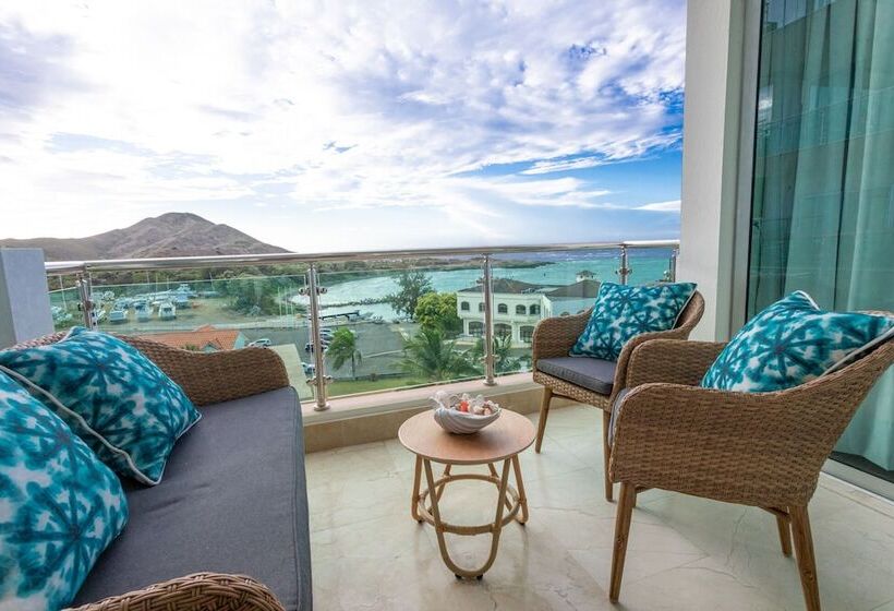 Cofresi Hills Residence