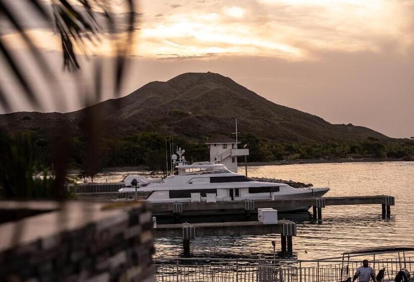 Cofresi Hills Residence