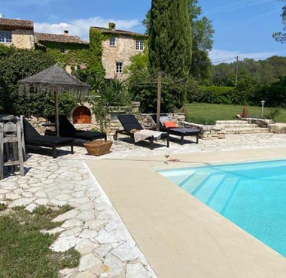 Domaine Le Petit Hameau