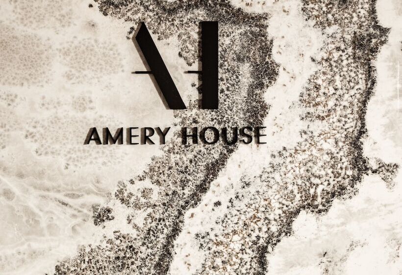 هتل Amery House