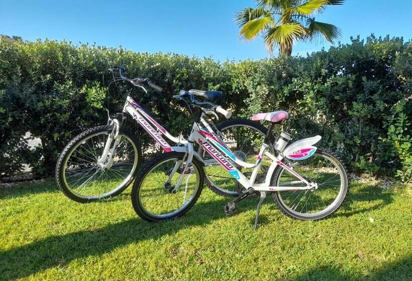 ホテル Arcobaleno Dell Etna