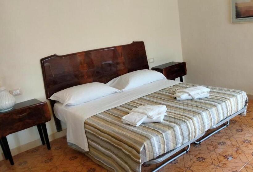 Отель Attico Sulla Bouganville