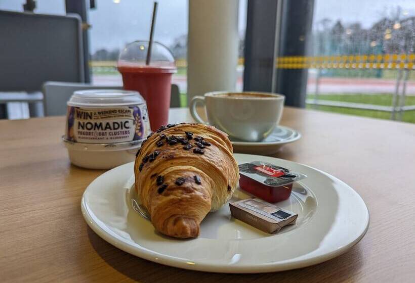 Отель Broadview