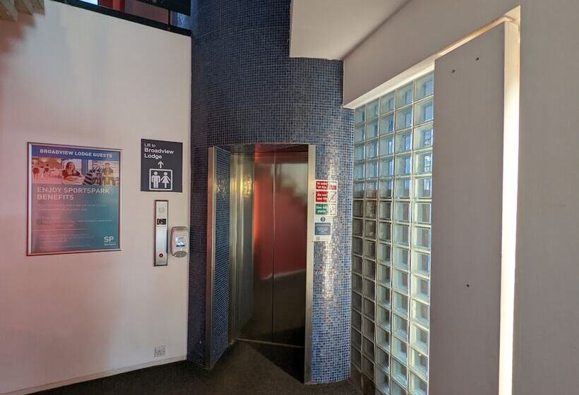 Отель Broadview