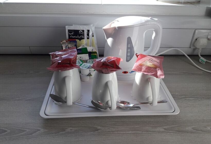 Отель Broadview