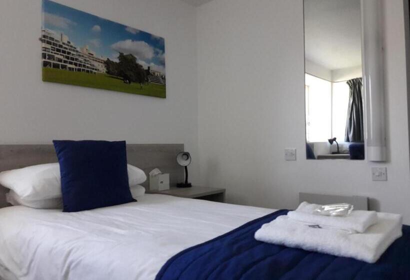 Отель Broadview