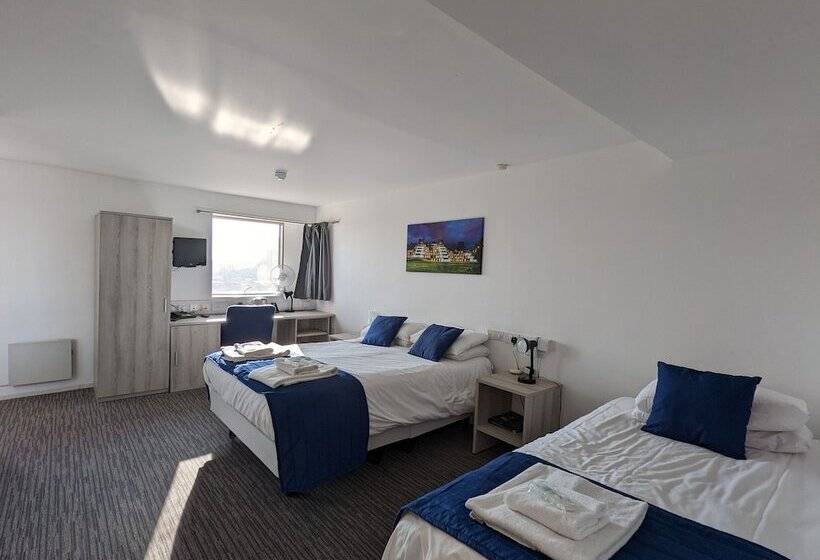 Отель Broadview