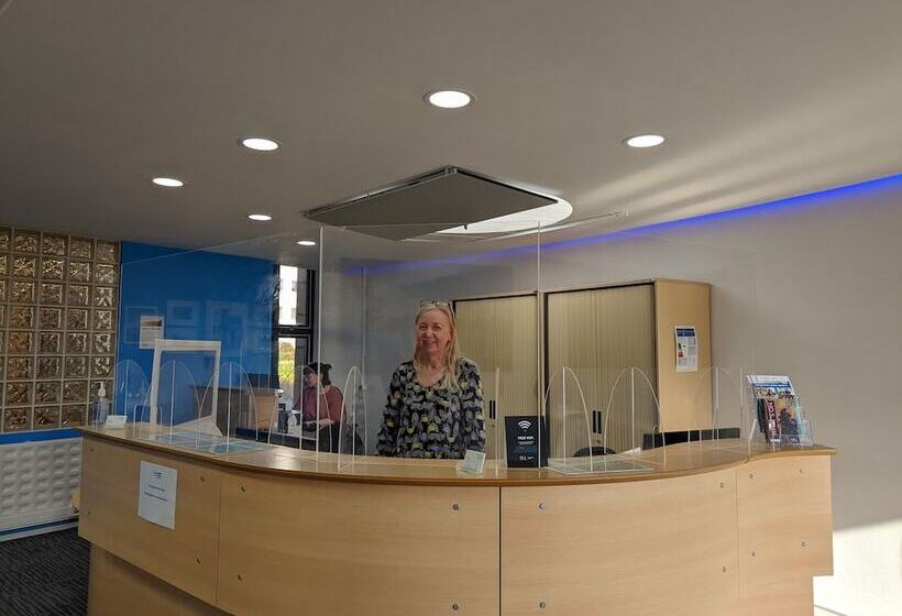 Отель Broadview