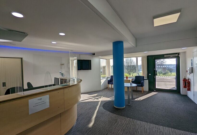 Отель Broadview